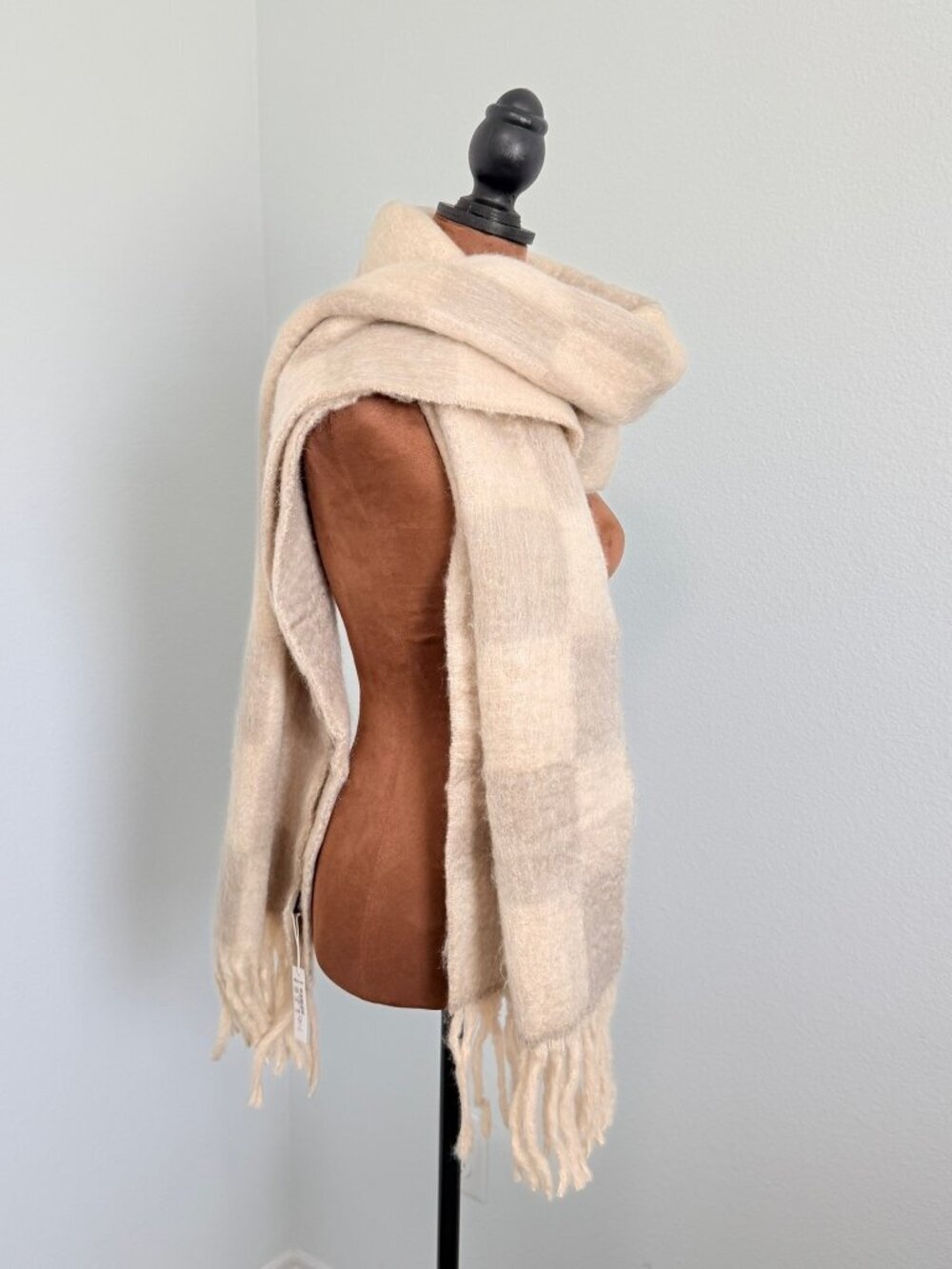 Madewell NWT Beige/Cream Plaid Fringe Blanket Scarf - 78"x16.5".